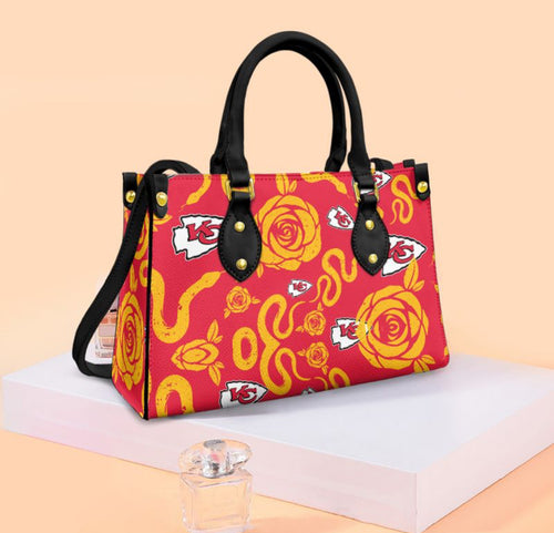 056 Unique Handbag – Stylish & Functional