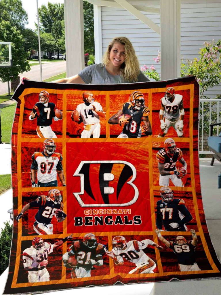 CB2 Unique Blanket