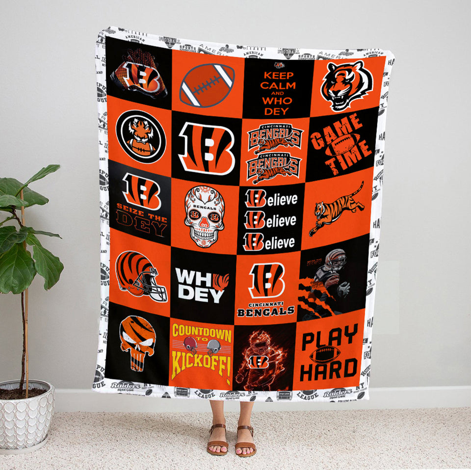 CB2 Unique Blanket