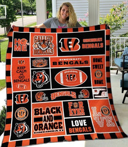 CB2 Unique Blanket